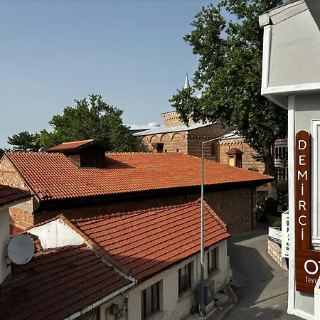 Demirci